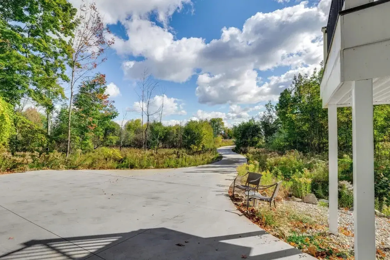 Hot Tub & Fire Pit: Suttons Bay Home Near Wineries