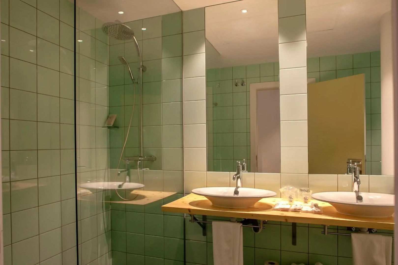 Tierra De Biescas Hotel