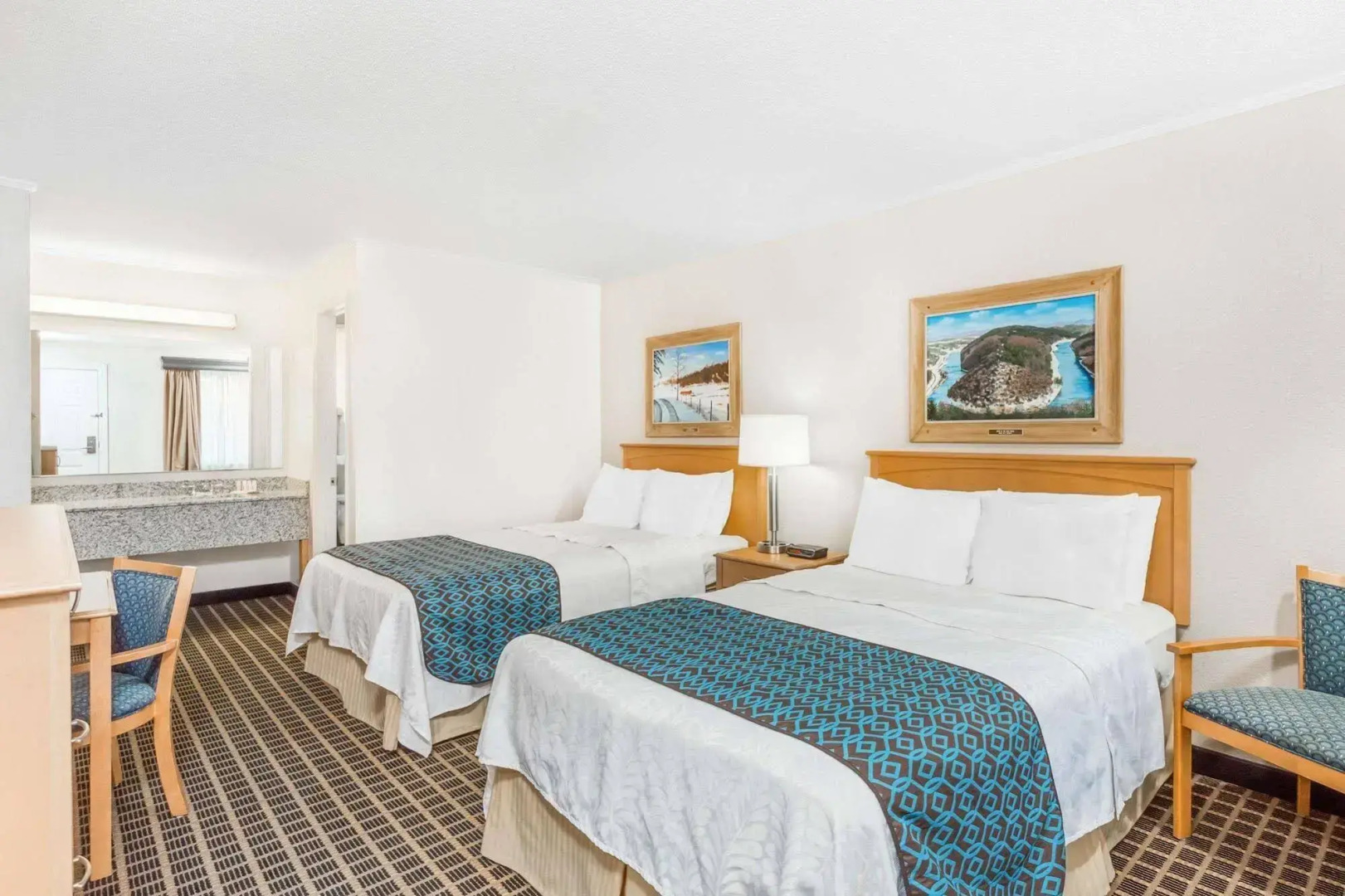 Days Inn by Wyndham West Jefferson