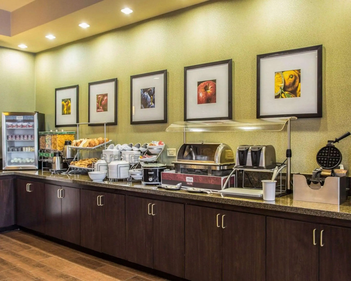 Comfort Suites Huntersville near Lake Norman