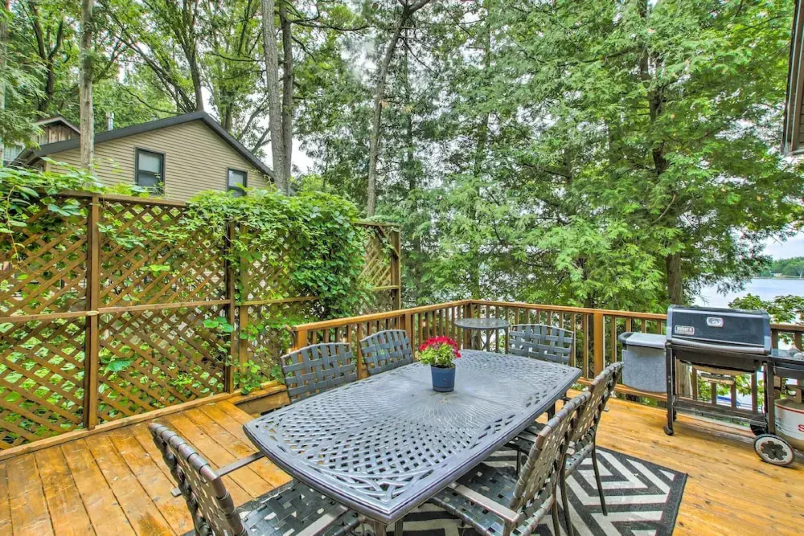 Lakefront Plymouth Cottage w/ Private Hot Tub