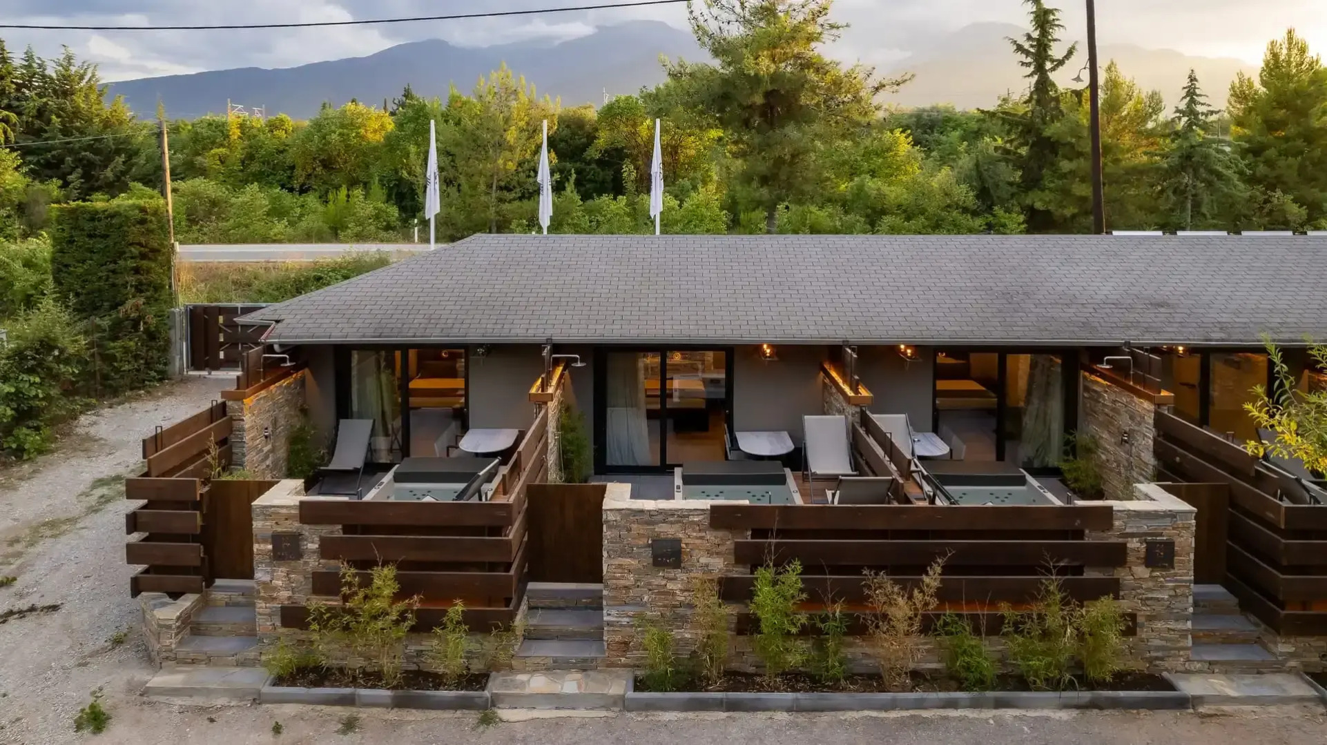 Sylvia Camping & Luxury Suites