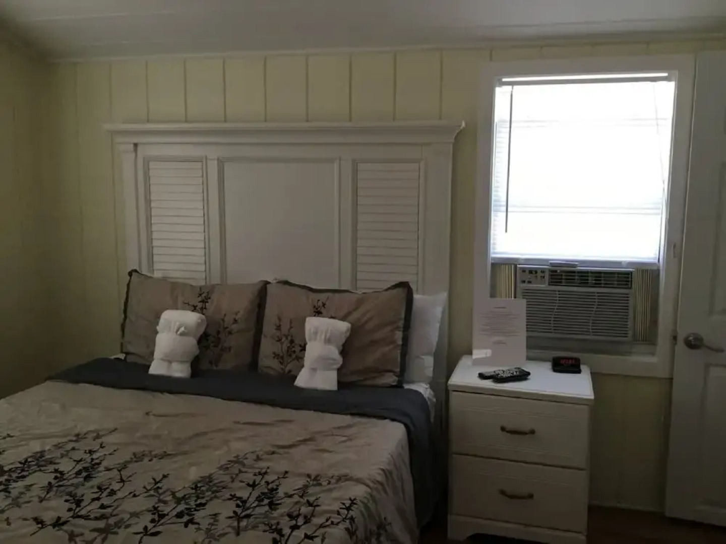 Cottage by the Sea by Beachside Management