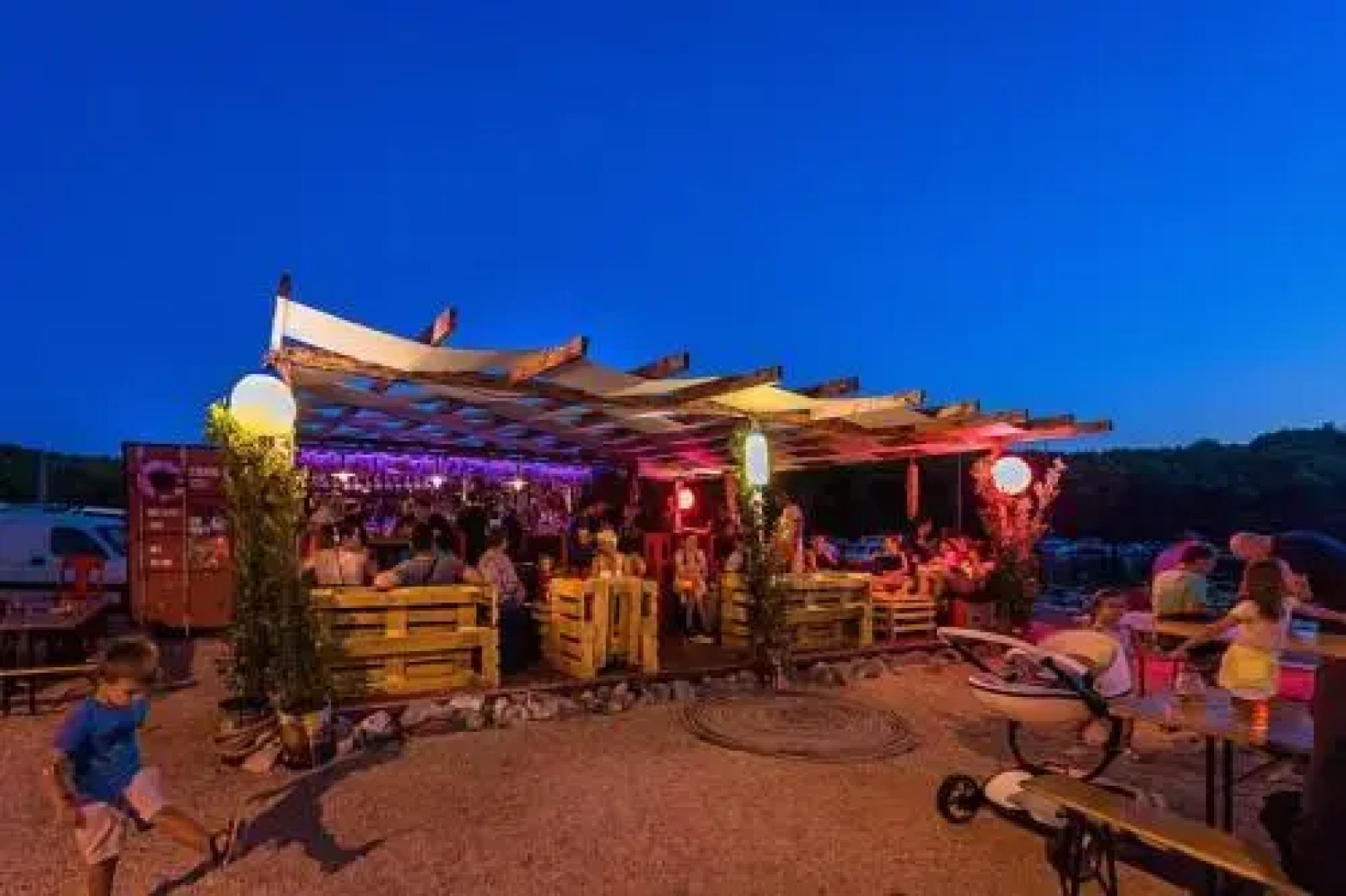 Apartments Mali Mate