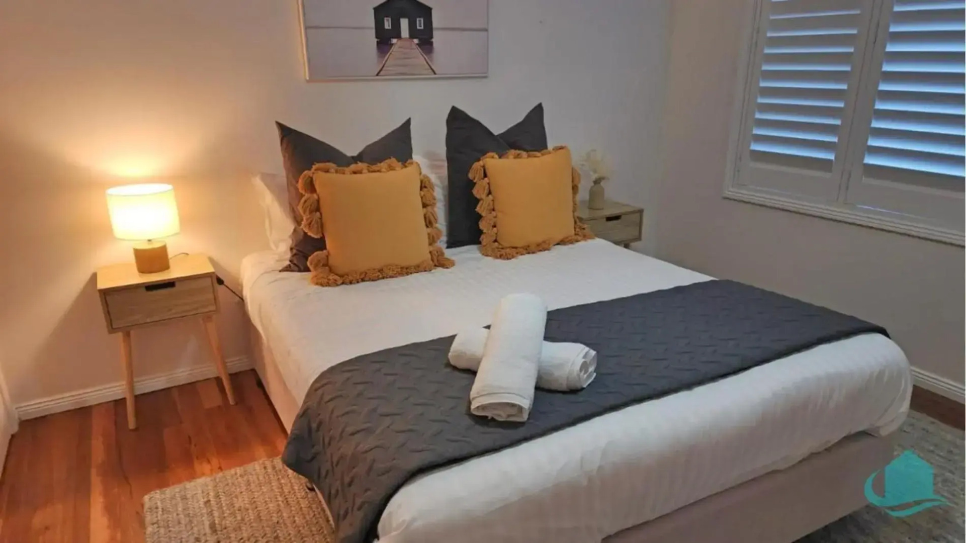 Splendour Hideaway - Luxury pool at Caves Beach