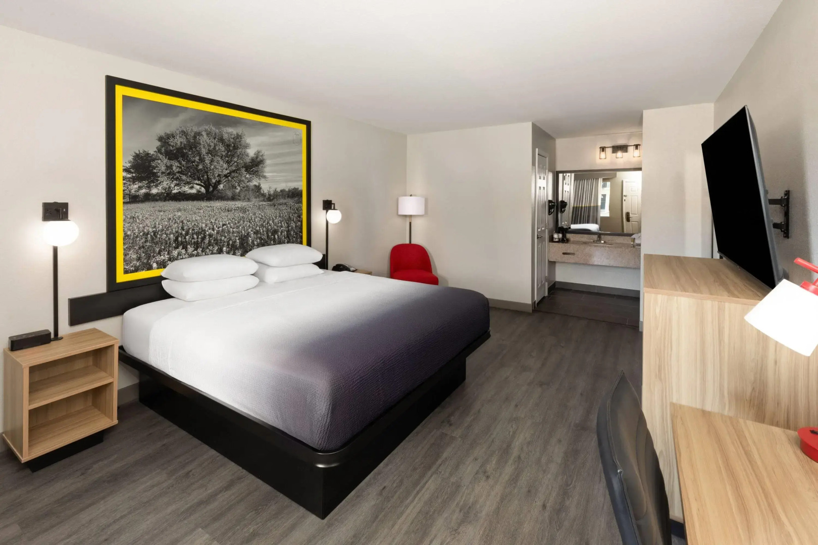 Super 8 by Wyndham Temple S. General Bruce