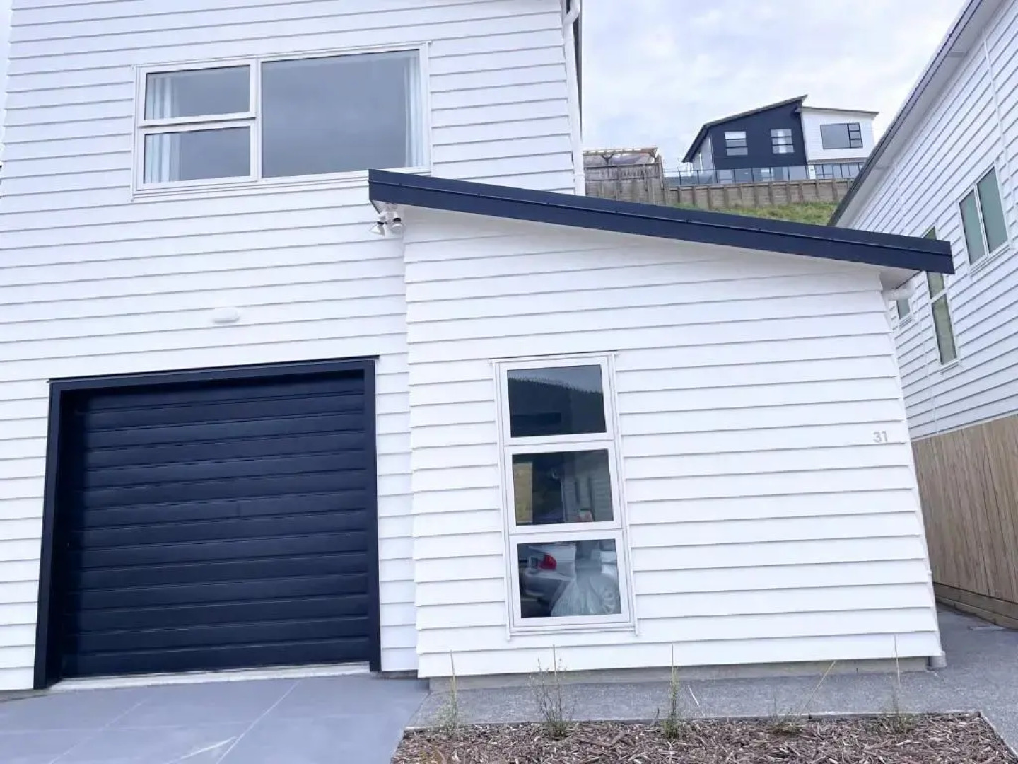 NO PARTY ALLOWED, Brand new! Free unlimited fiber wifi