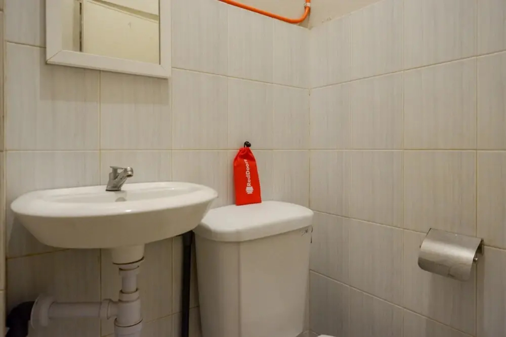 Kost Harmoni by RedDoorz