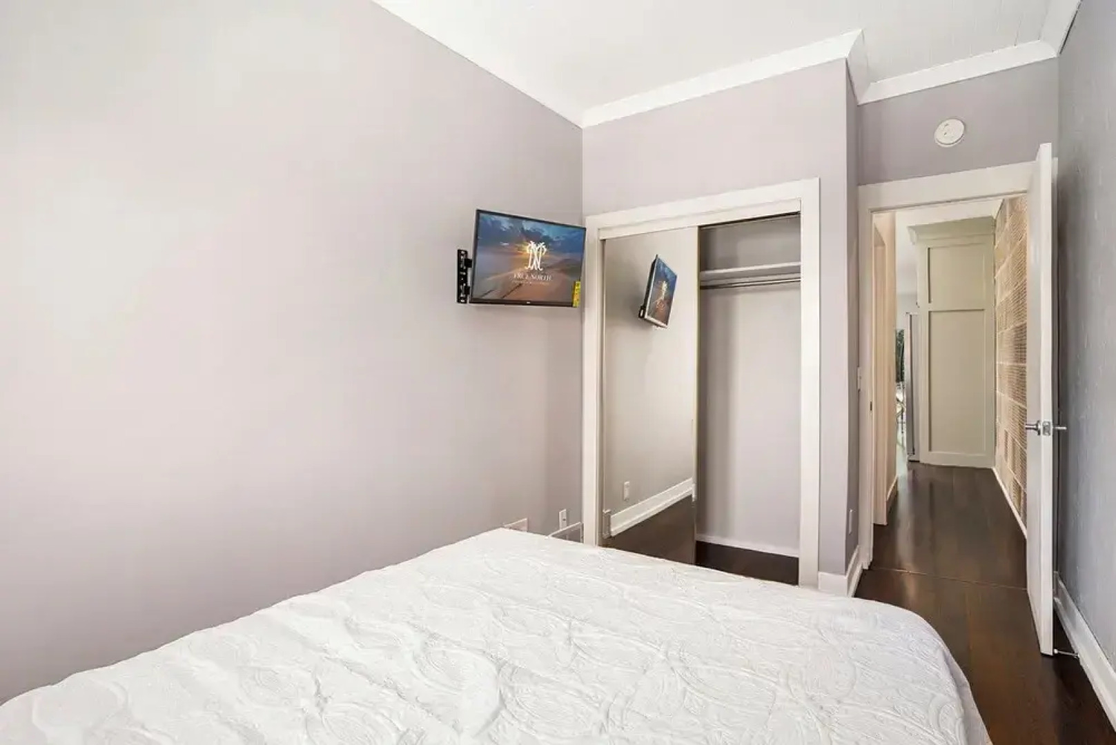 Love Mi Getaway Loft with Deck 110