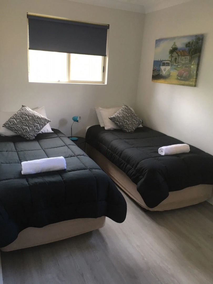 Sea Breeze on Main Beach