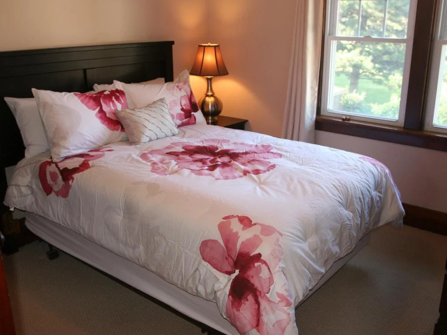 Eastwood Tourist Lodge