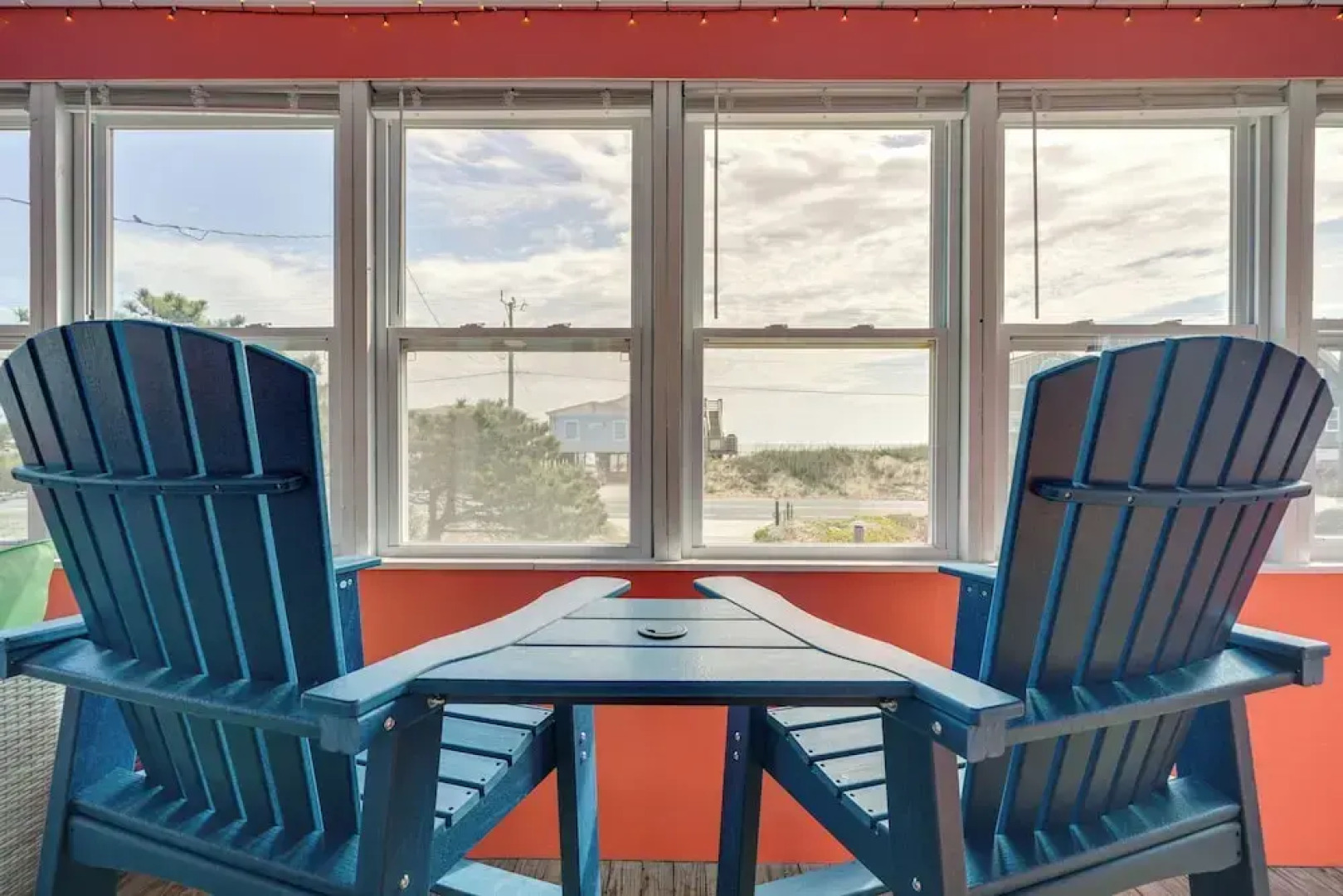 Updated Kitty Hawk Semi-oceanfront w/ Ocean Views