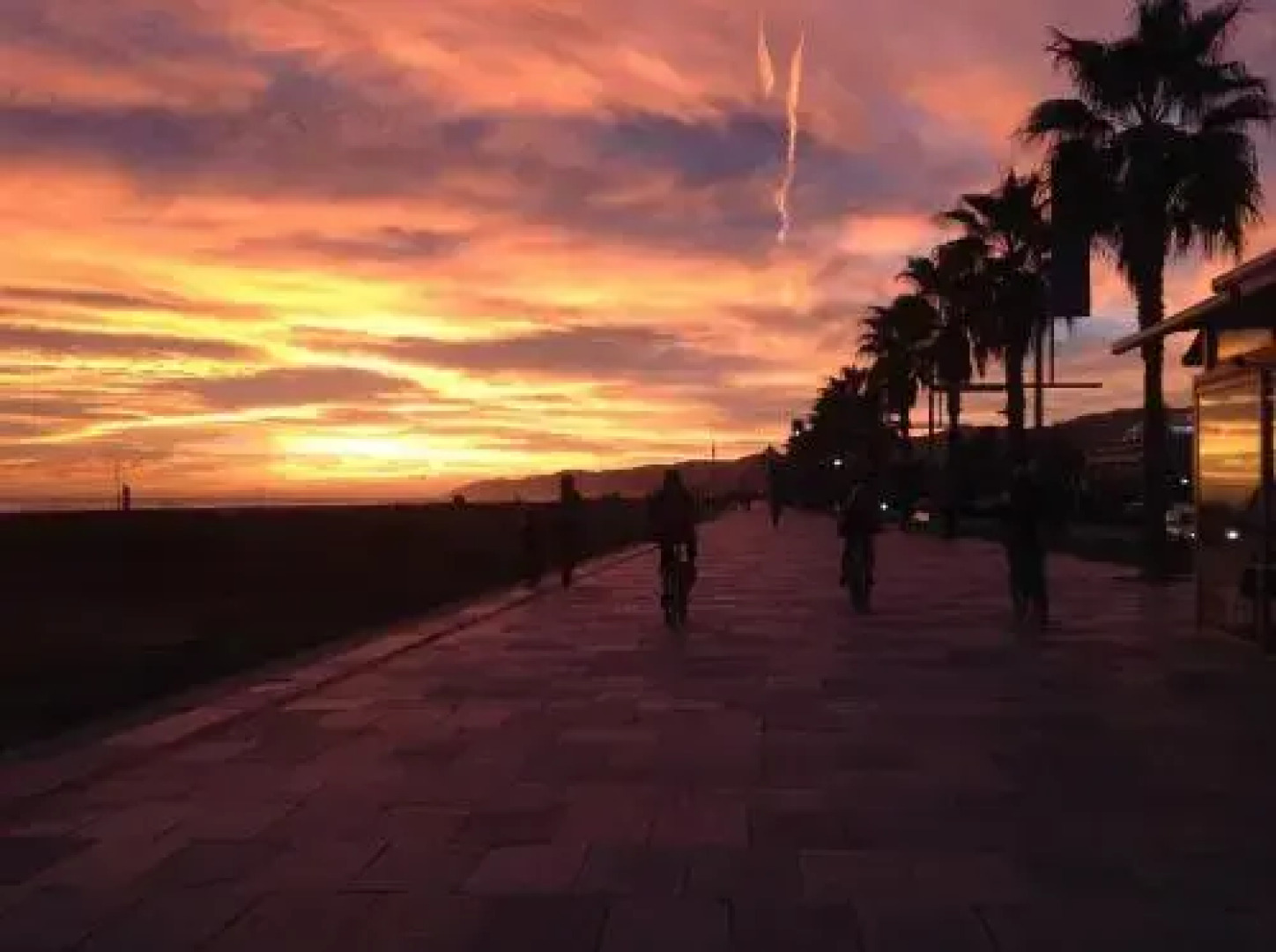 Lets Holidays Beach Apartment