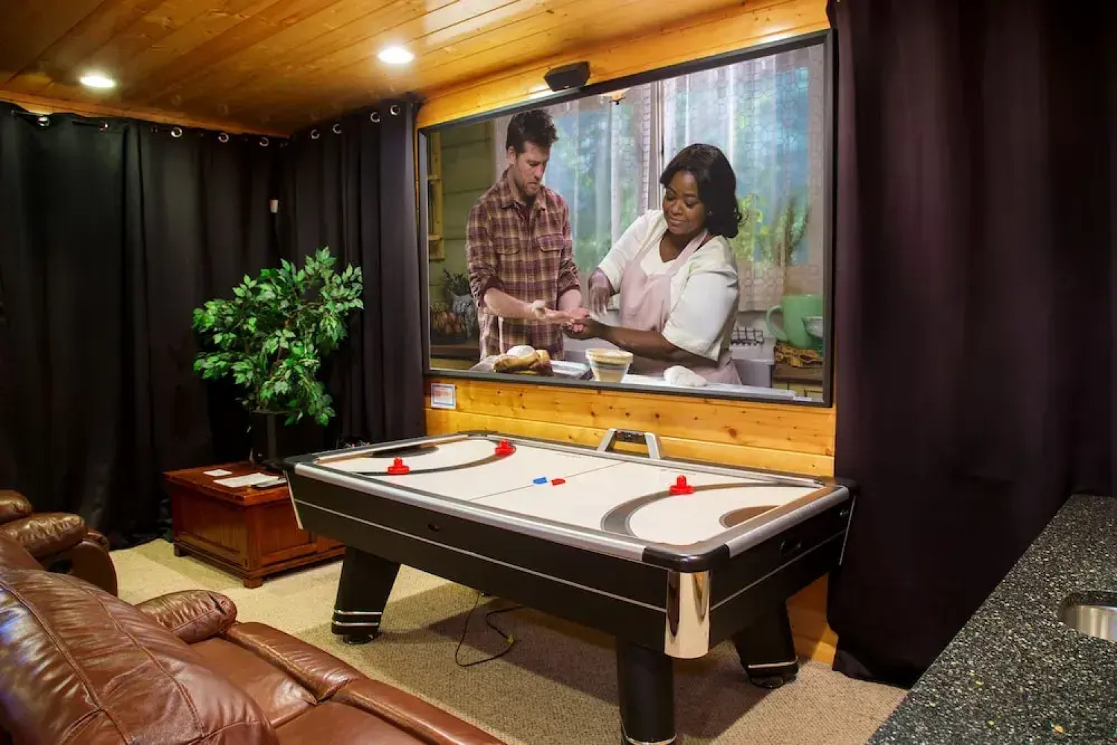 Million Dollar View 4 Bedrooms 5 Bathrooms Cabin