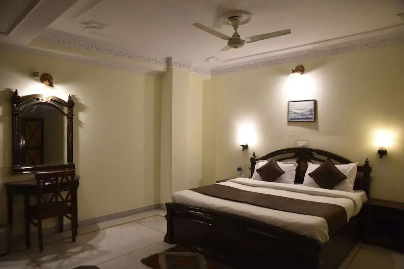 Hotel Swarn Palace by OYO Rooms