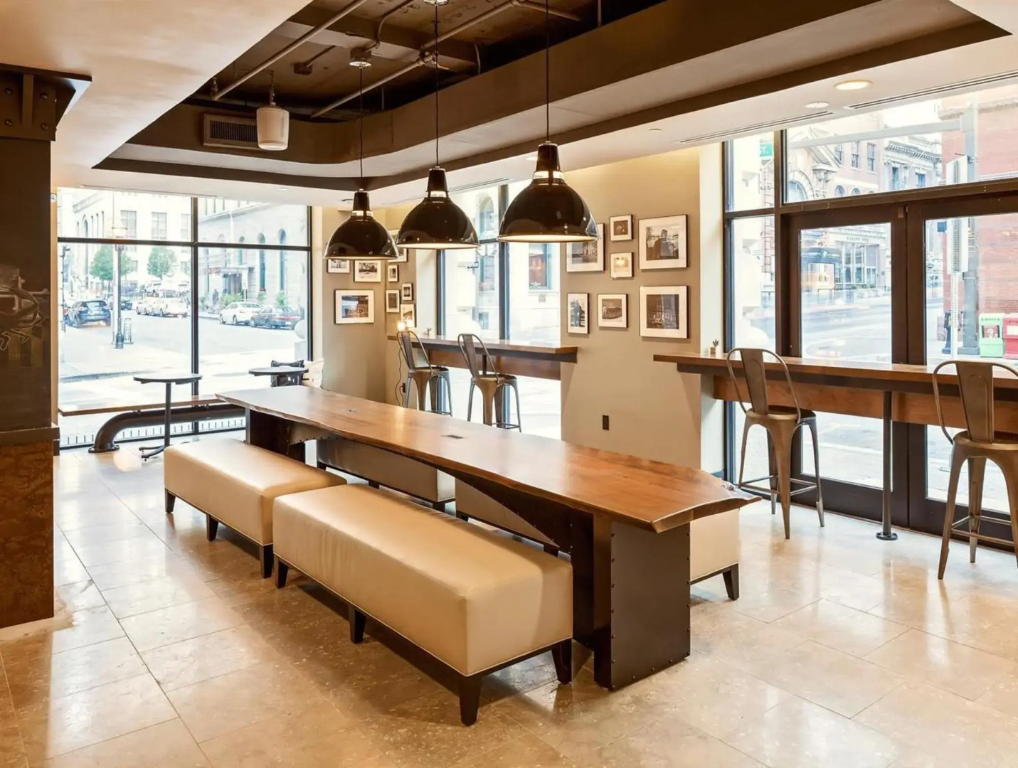 Hotel RL Baltimore Inner Harbor