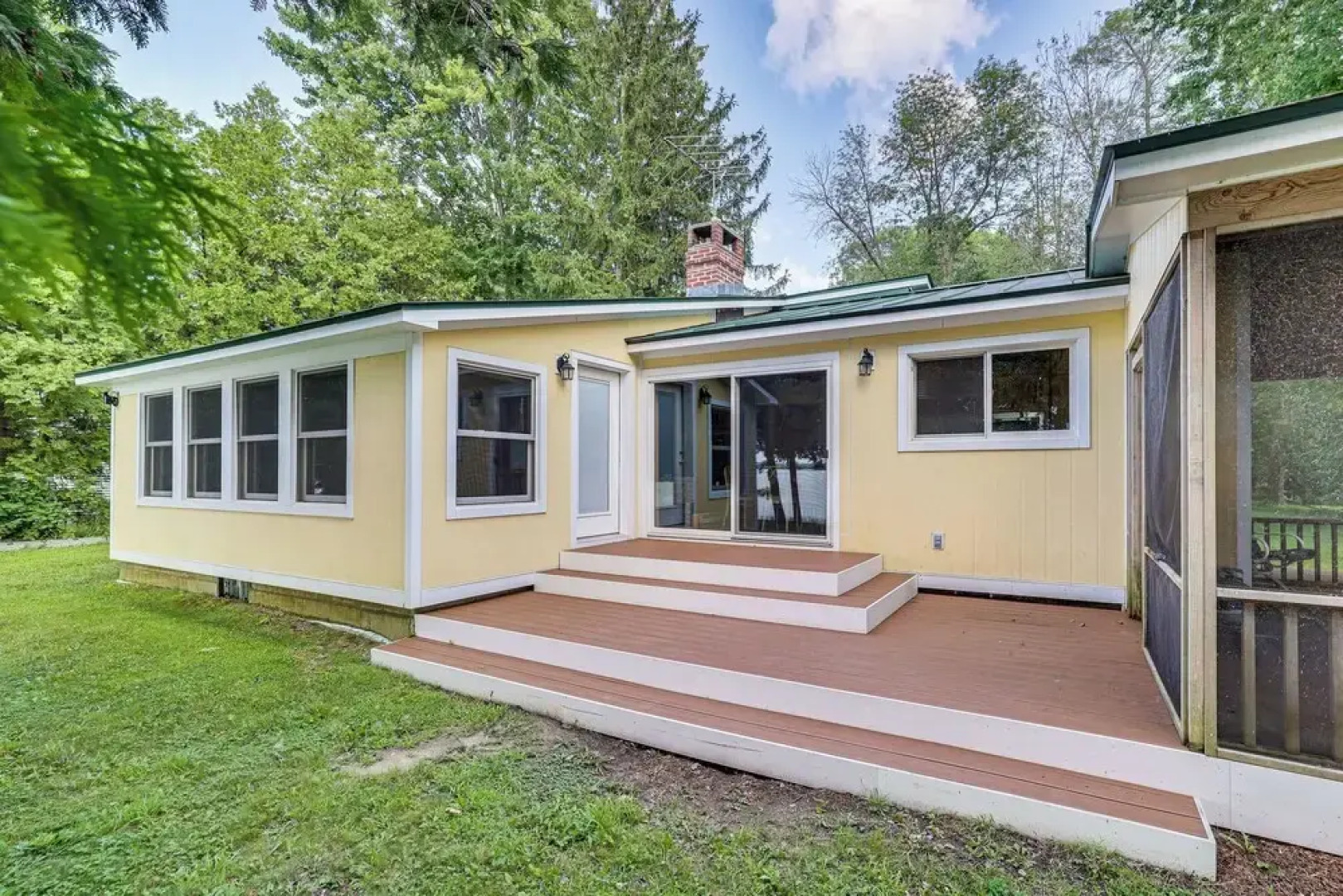 Waterfront North Hero Home w/ Screened Porch