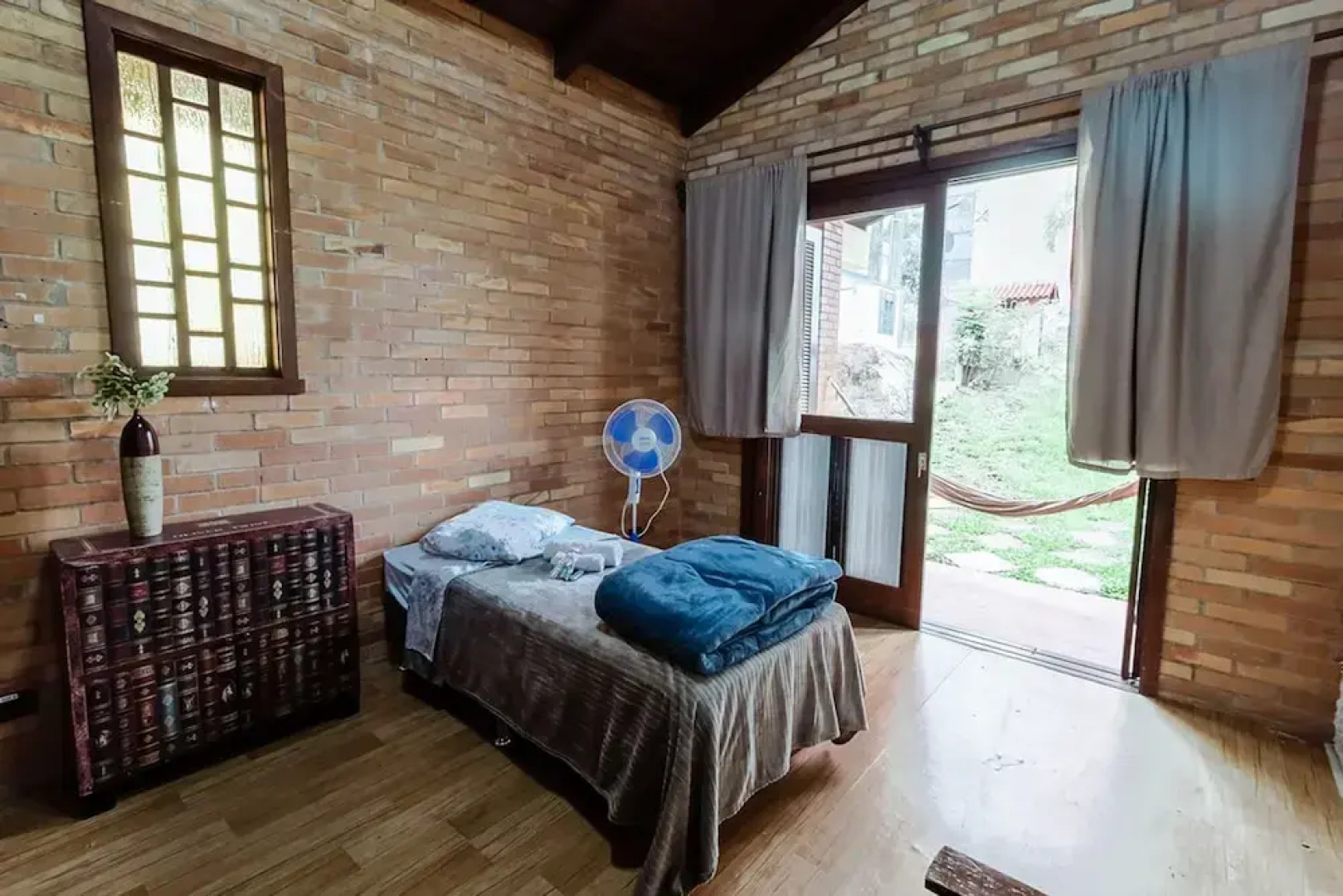 Tima Casa Ampla em Localiza o Privilegiada