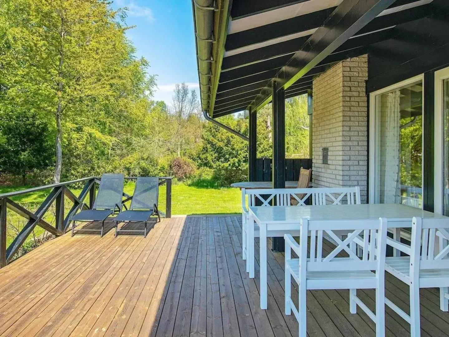 Spacious Holiday Home in Hovedstaden near Sea