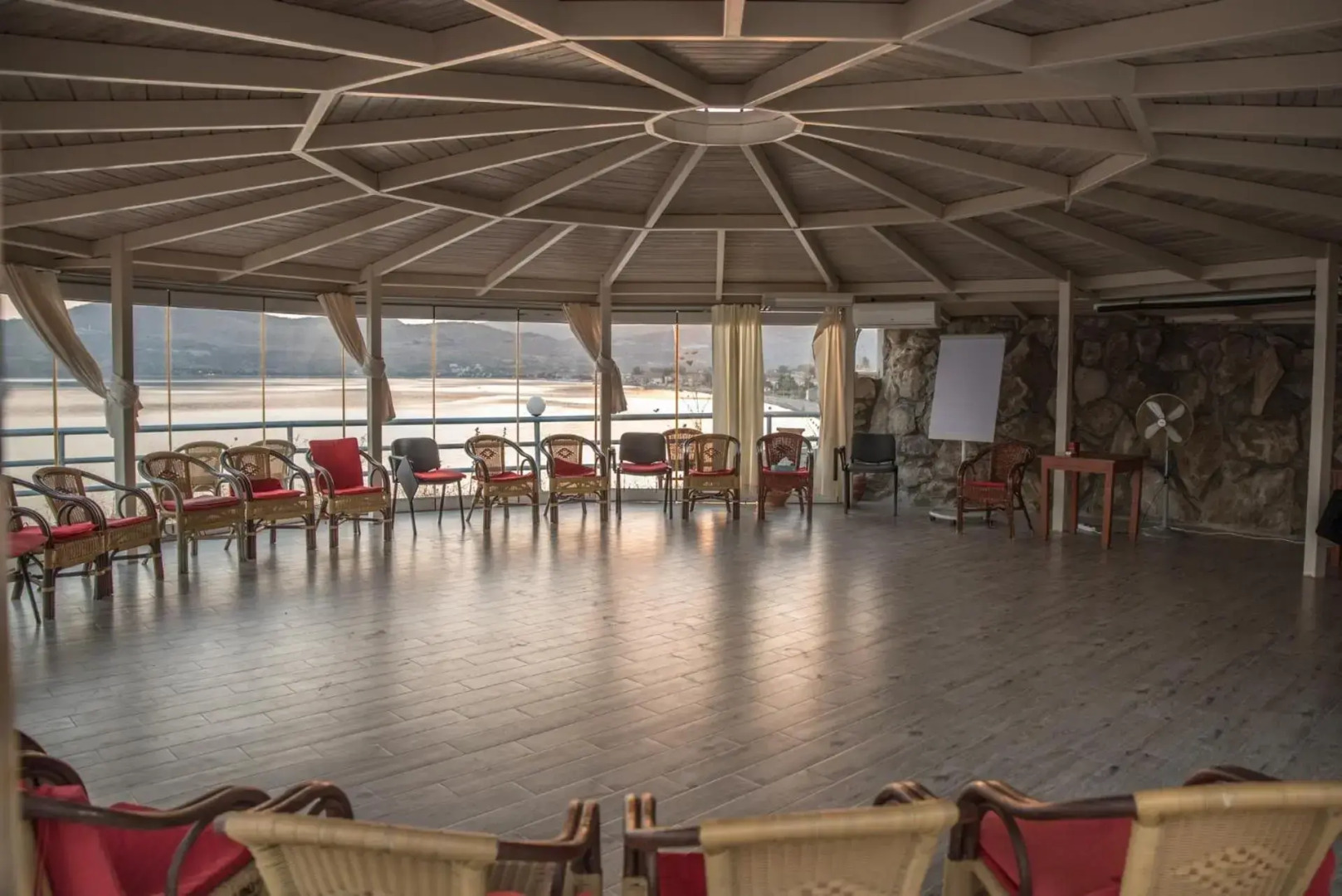 Alma Luxury Resort Hotel