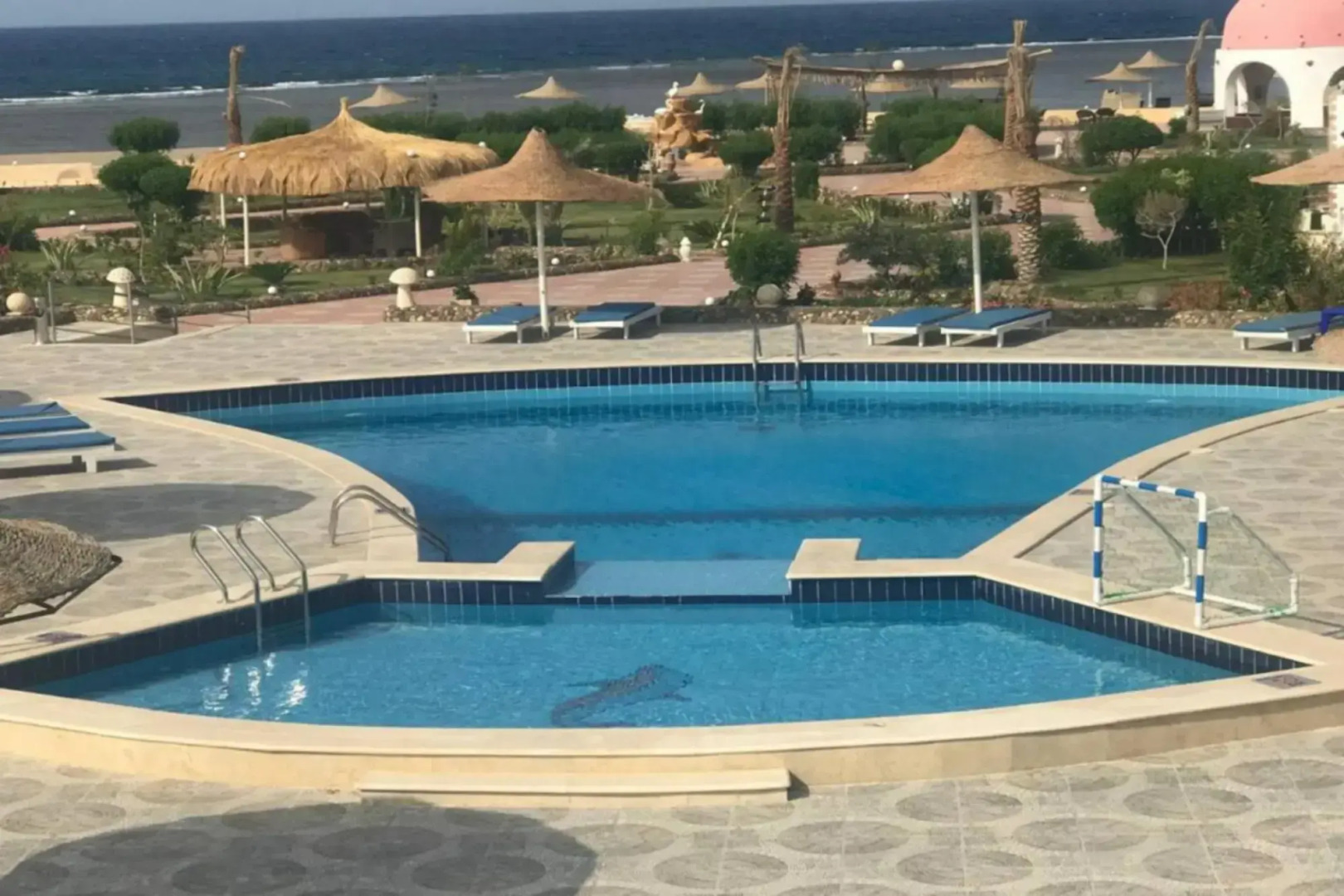 Dolphin Continental Hotel