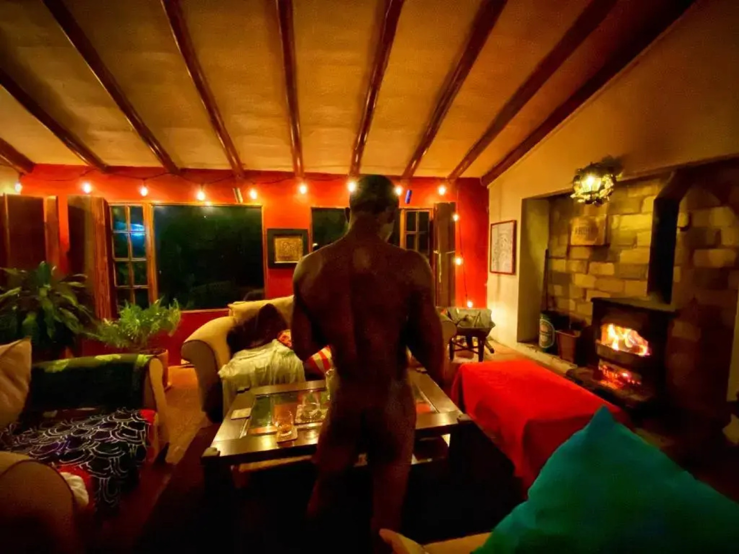 The Naked House Sabana - Hotel Nudista