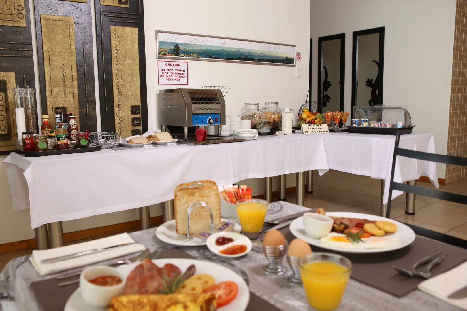 Bar T Nique Guest House