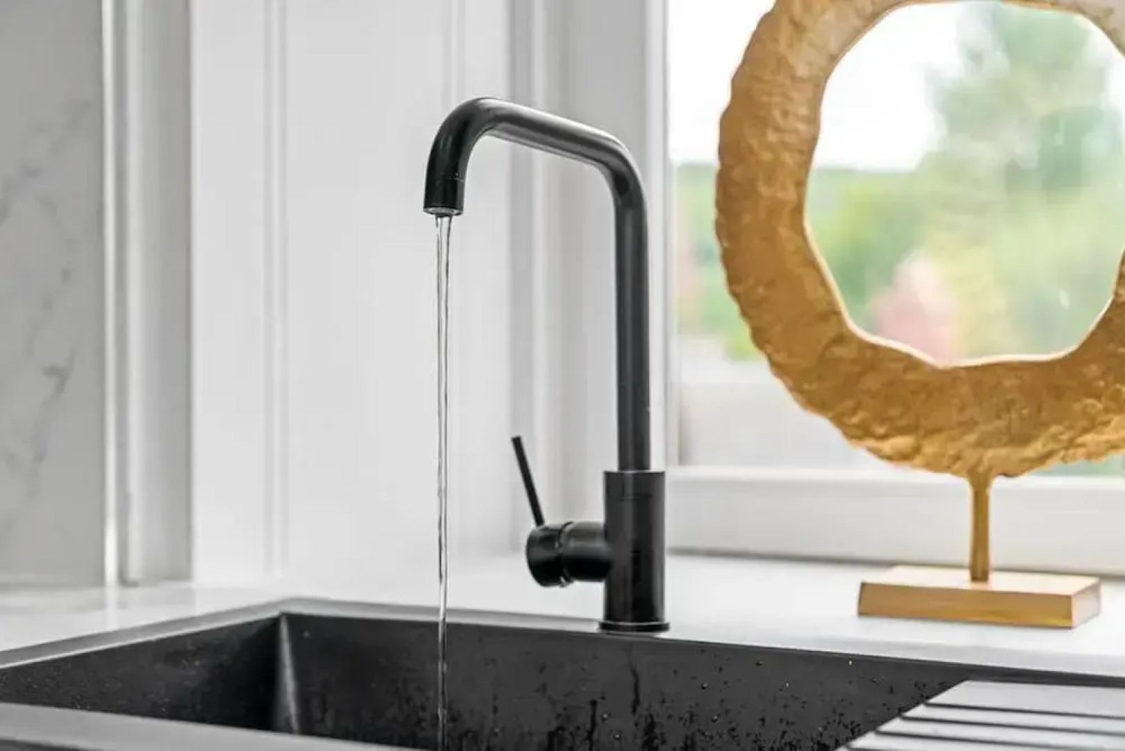 Stylish 4 Bed-town Centre