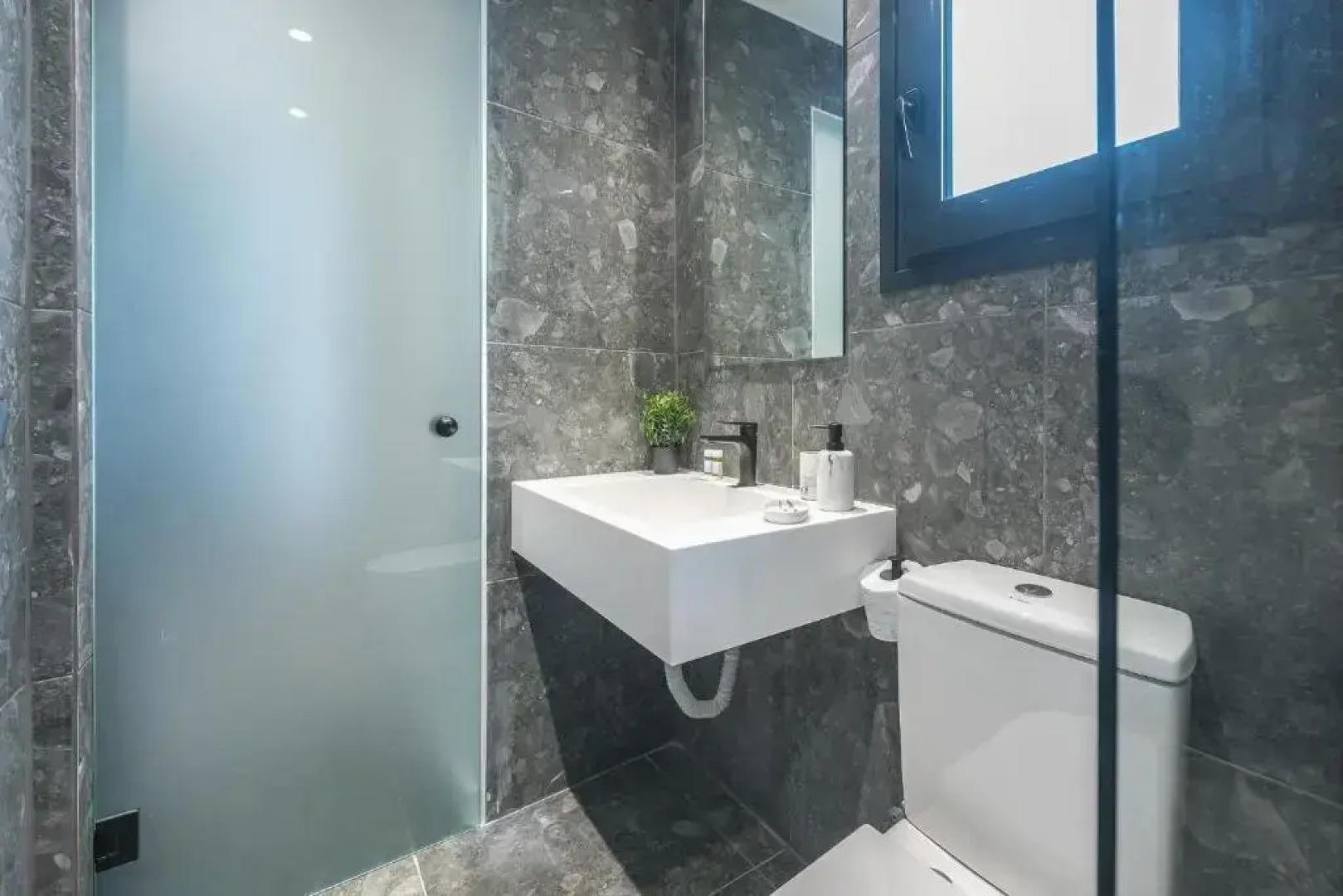 The Asprogeraka - self check-in rooms