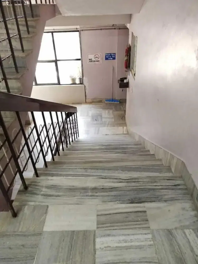 iROOMZ Hotel Abhiman