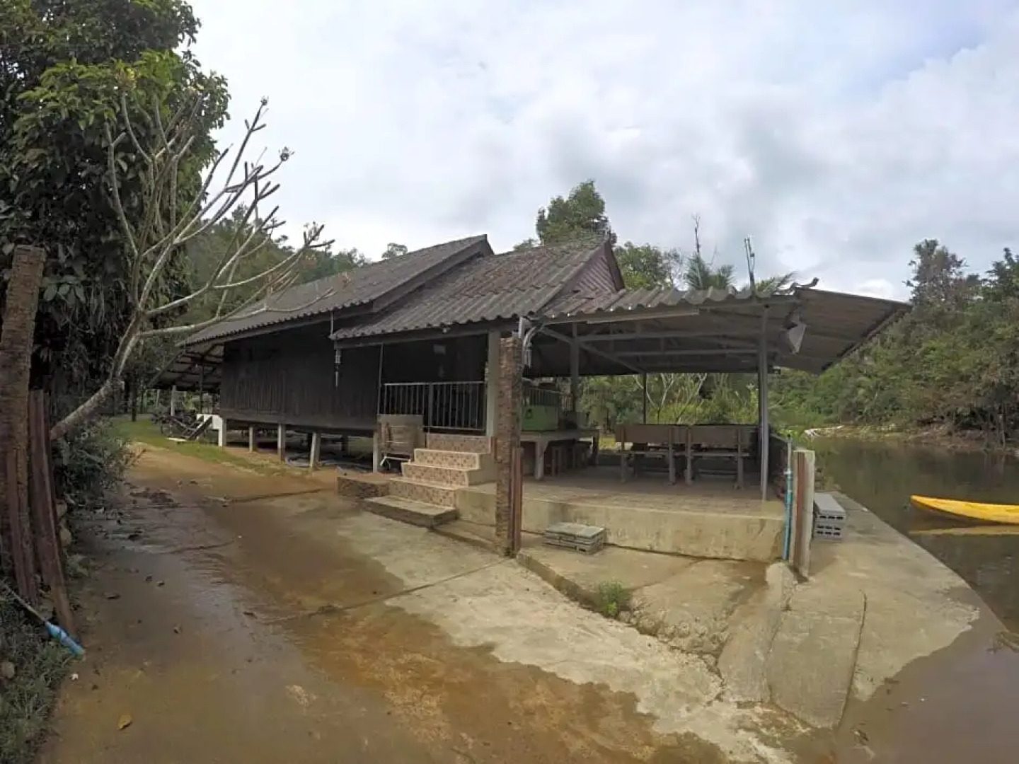 เมี่ยงไม้ รีสอร์ท