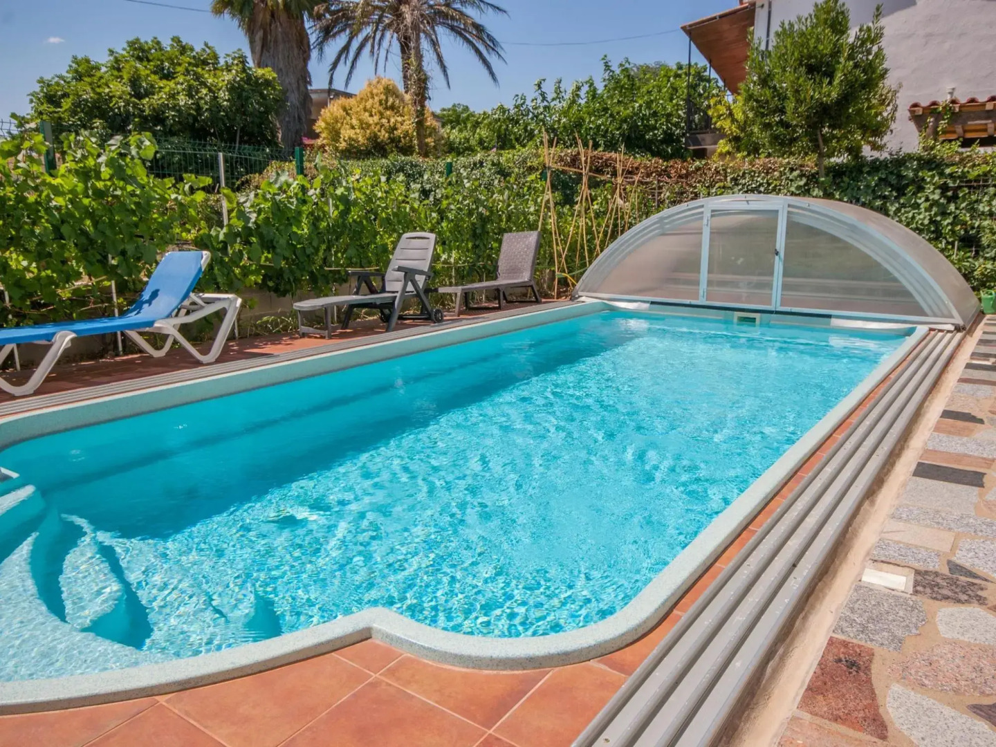 Holiday Home with private pool in Sant Pere Pescador