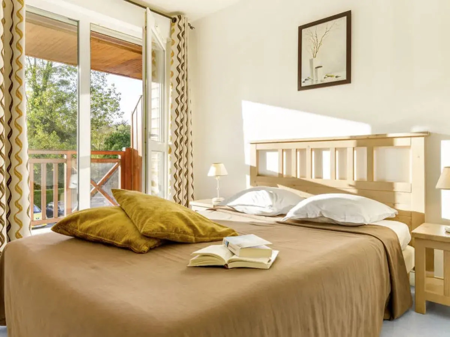 Les Roches Douvres (BCS412)