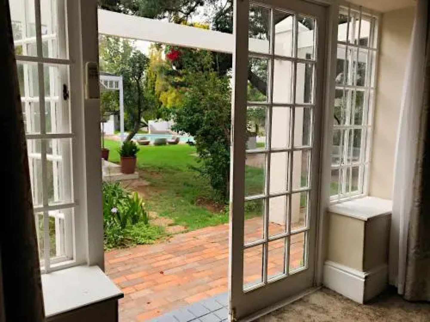 10 on Milner Guesthouse