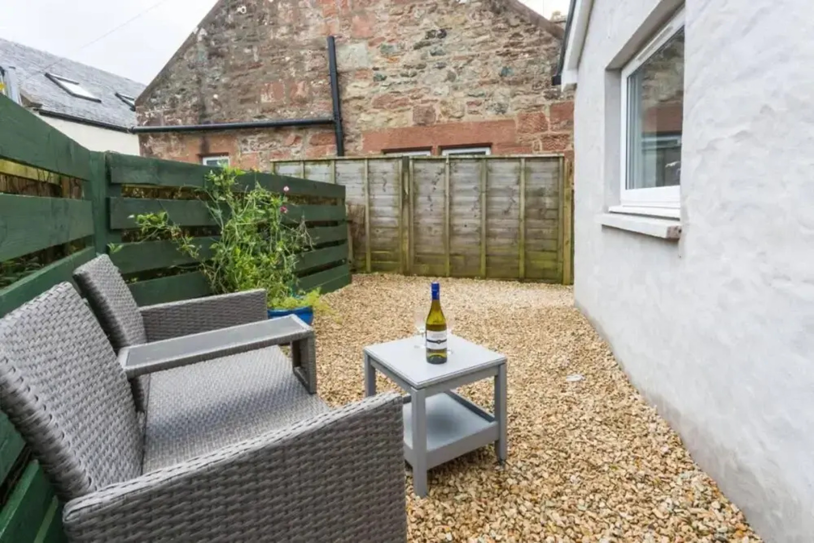 Ideal Couples Base for Exploring the Island