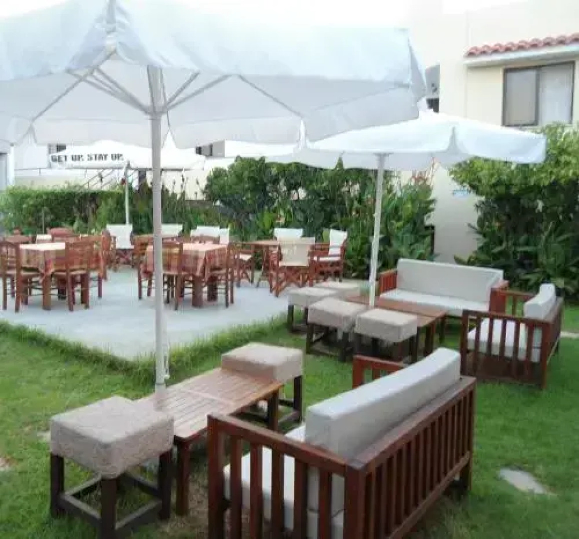 Evi Apartments And Studios