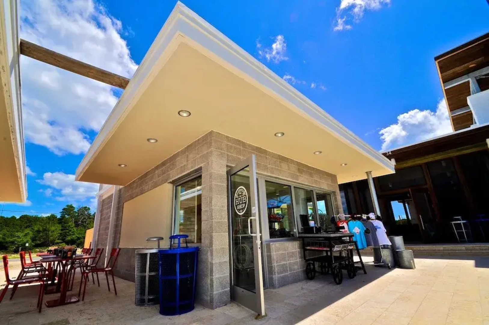 Time to Chill 3 Bedroom Condo By Coastal Dreamin