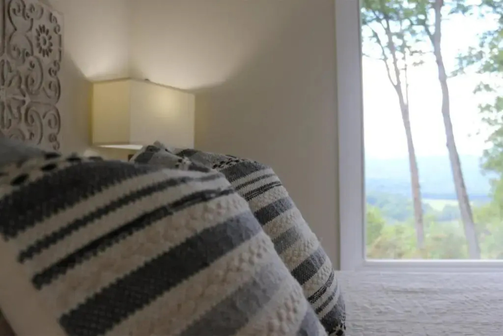 Journey House With Views