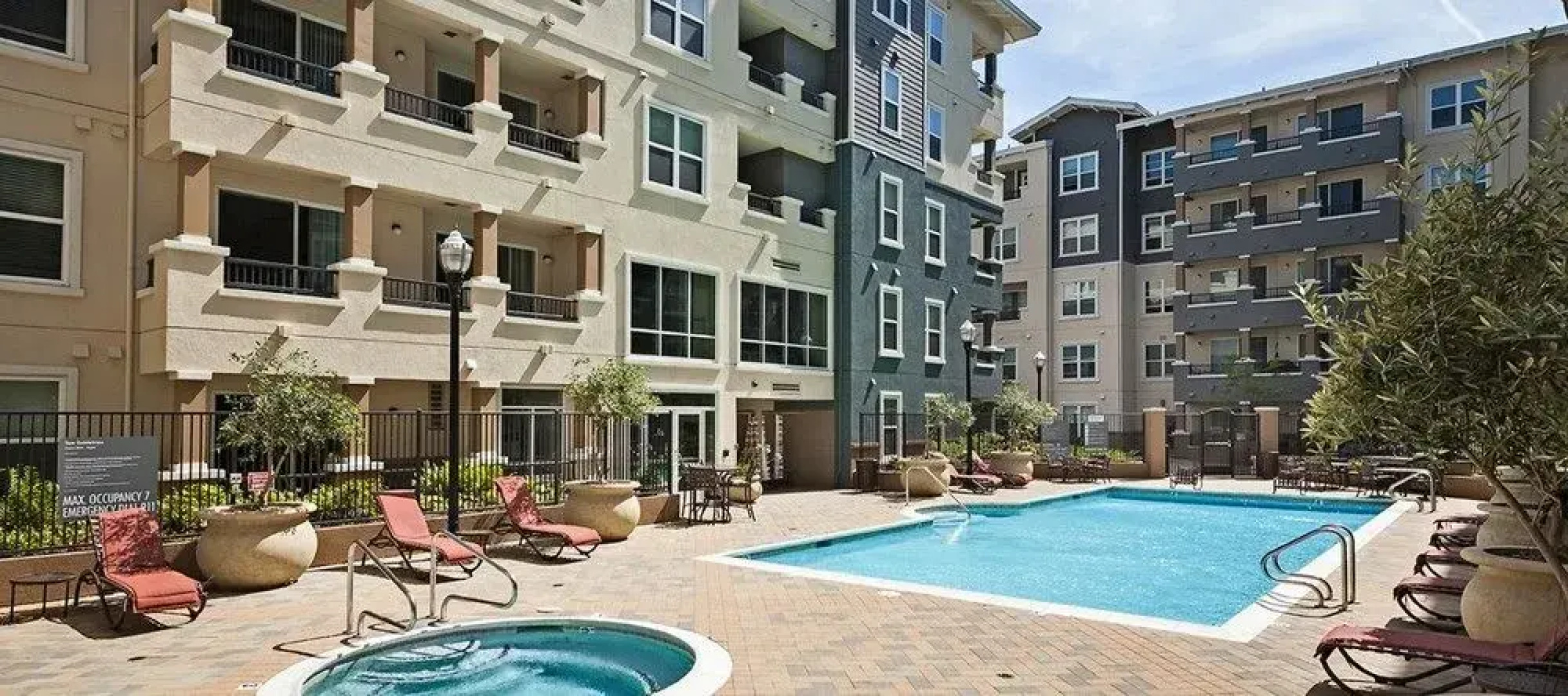 Global Luxury Suites at Commodore Drive