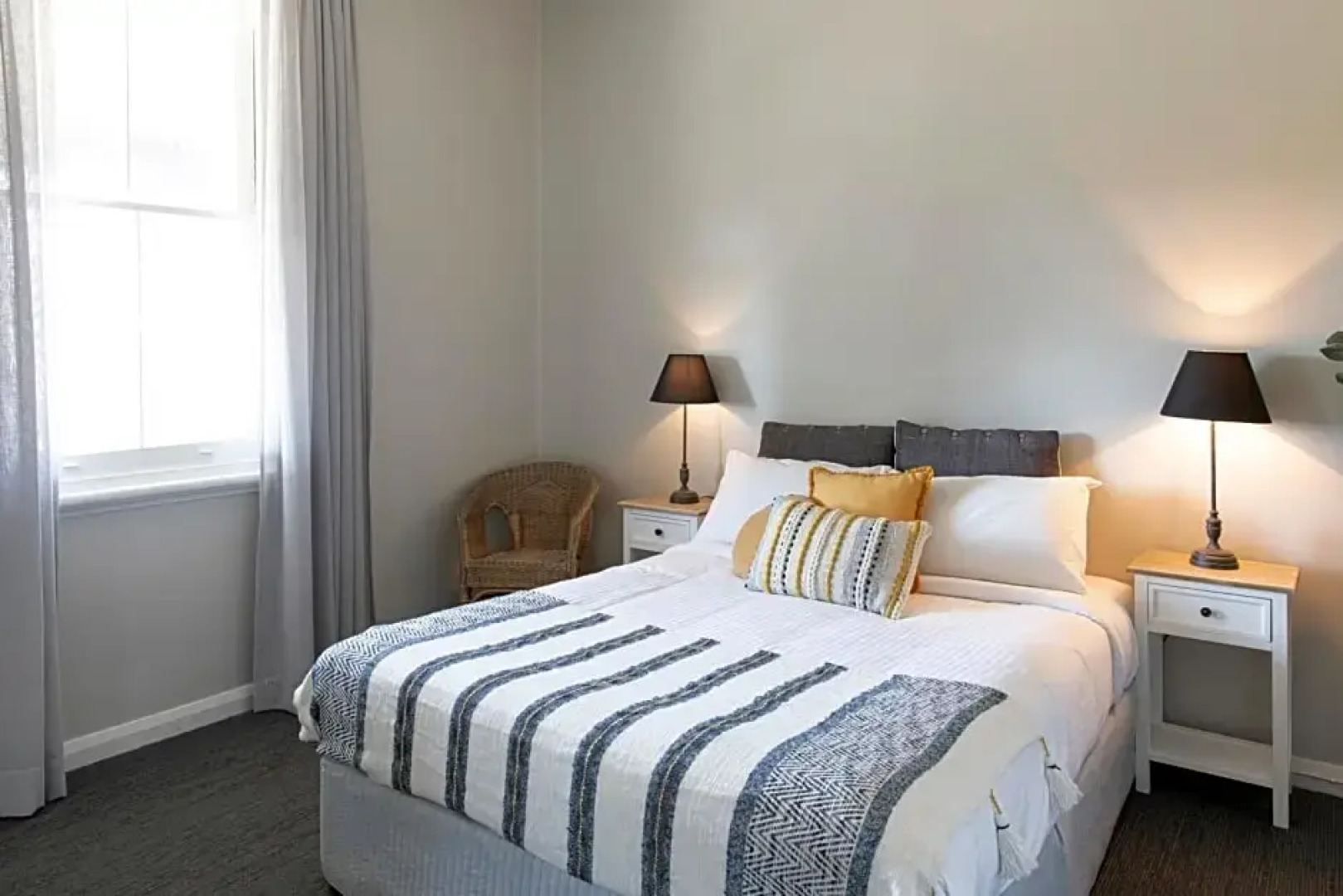 Robertson Public House