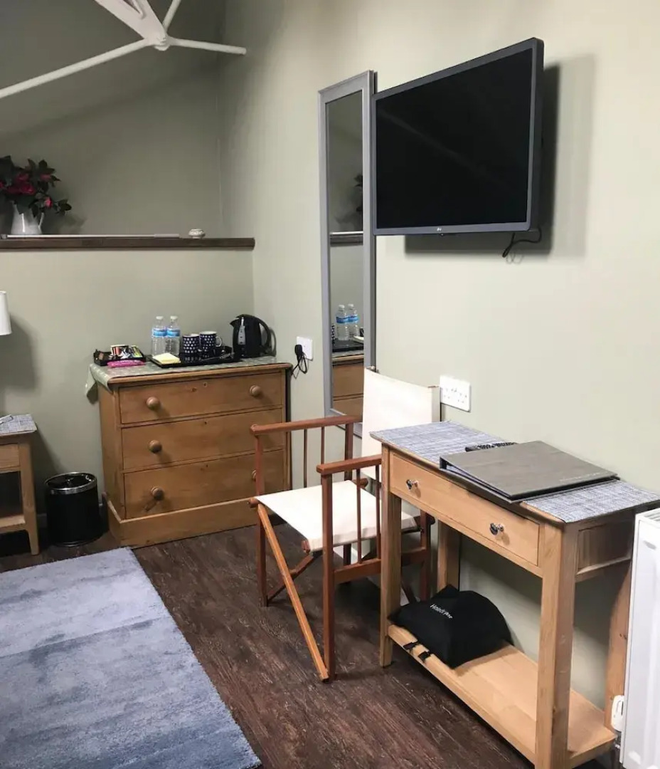 The Old School House