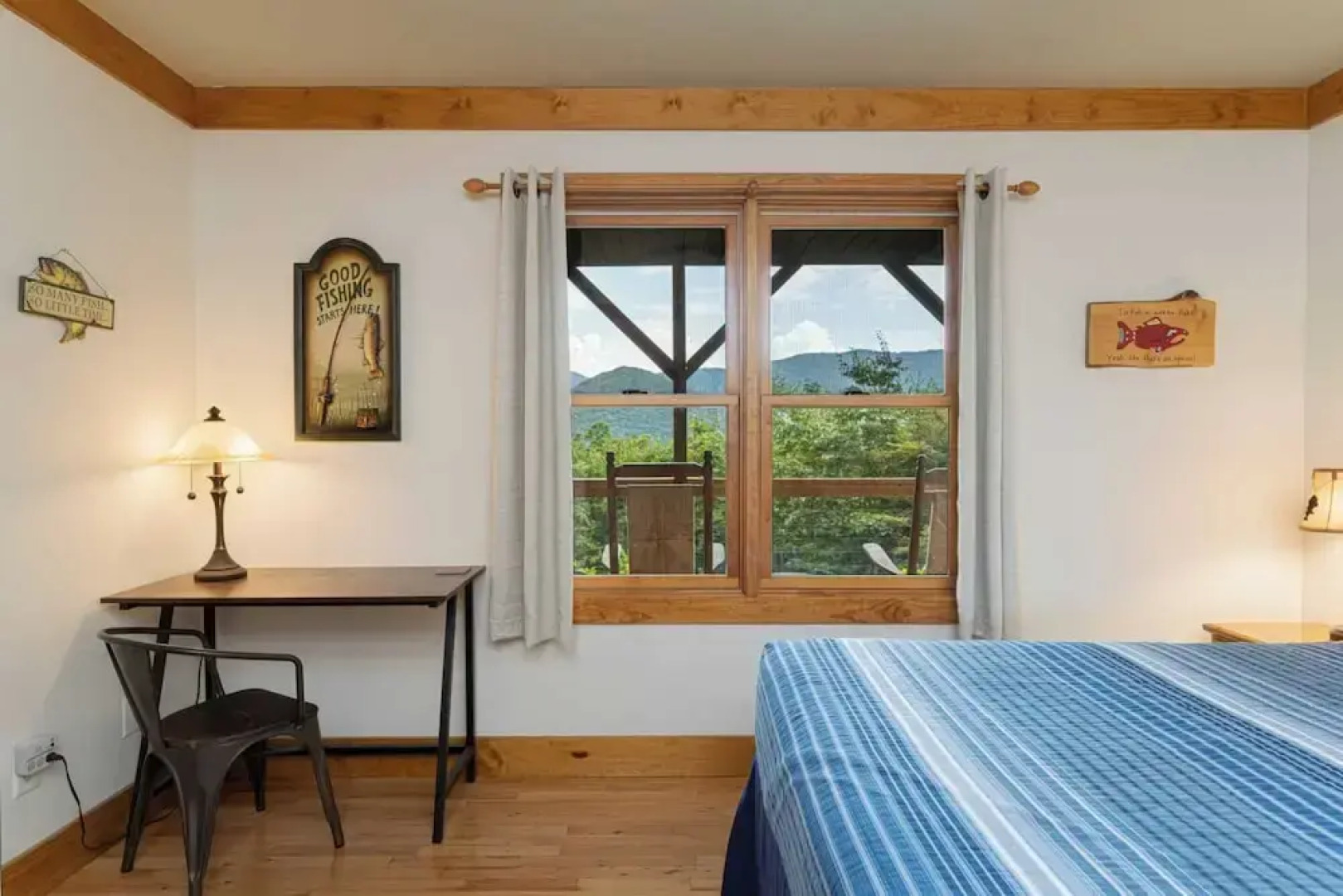 Among the Clouds by Avantstay Views + Hot Tub