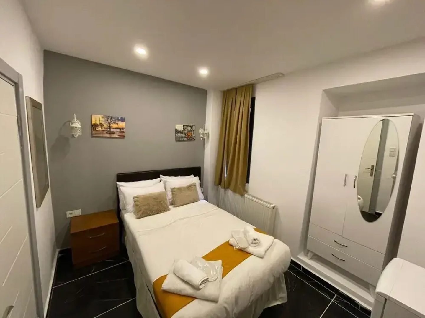 Happy Dreams Apart Hotel