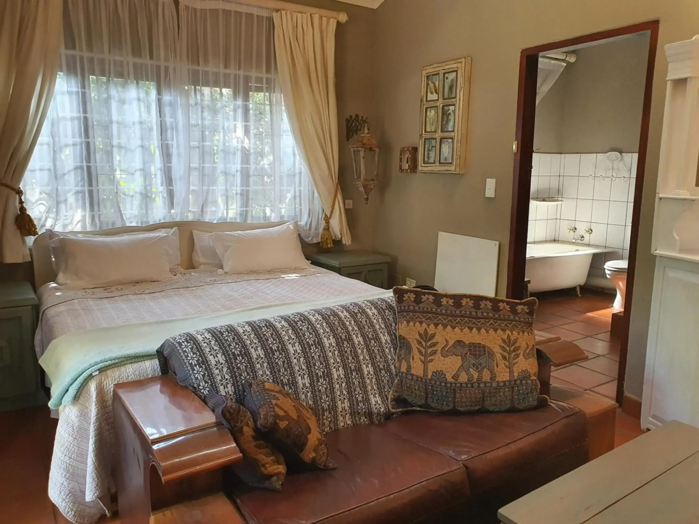 Waterhouse Guest Lodges 295 Indus Street