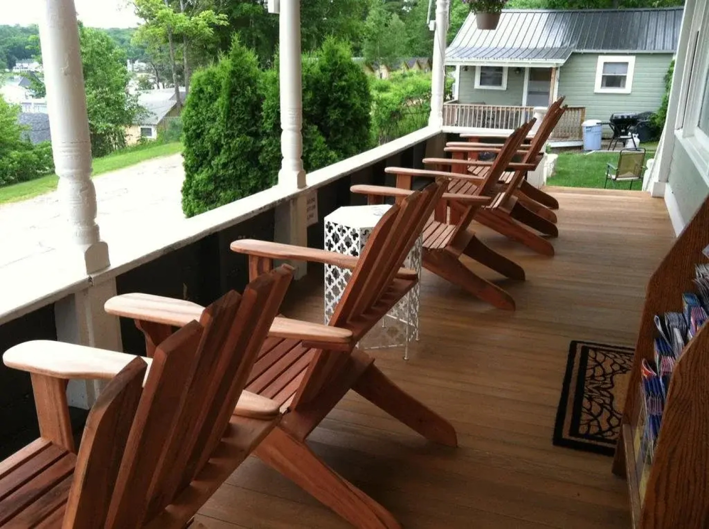 Lakeview House & Cottages