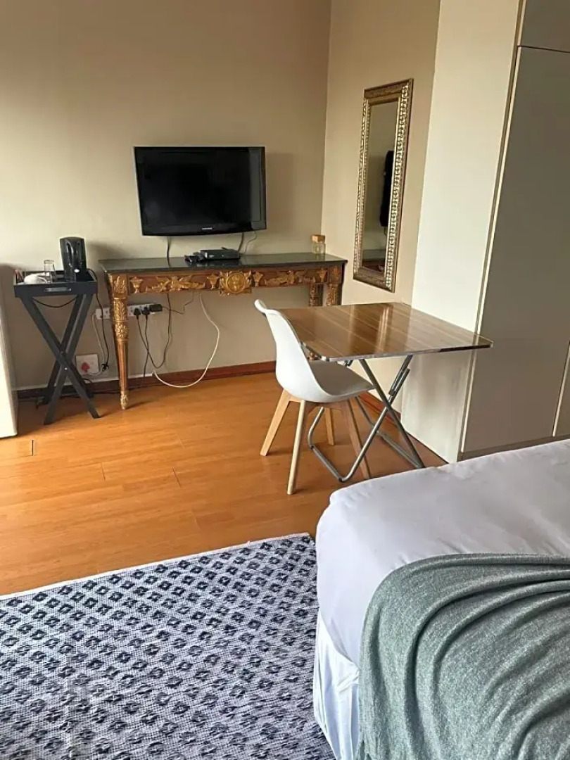 Twenty 4 Hour Rest Bed & Breakfast 3