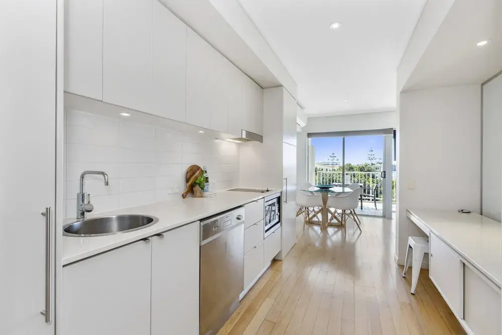 Resort & Spa On The Lagoon 5306/07