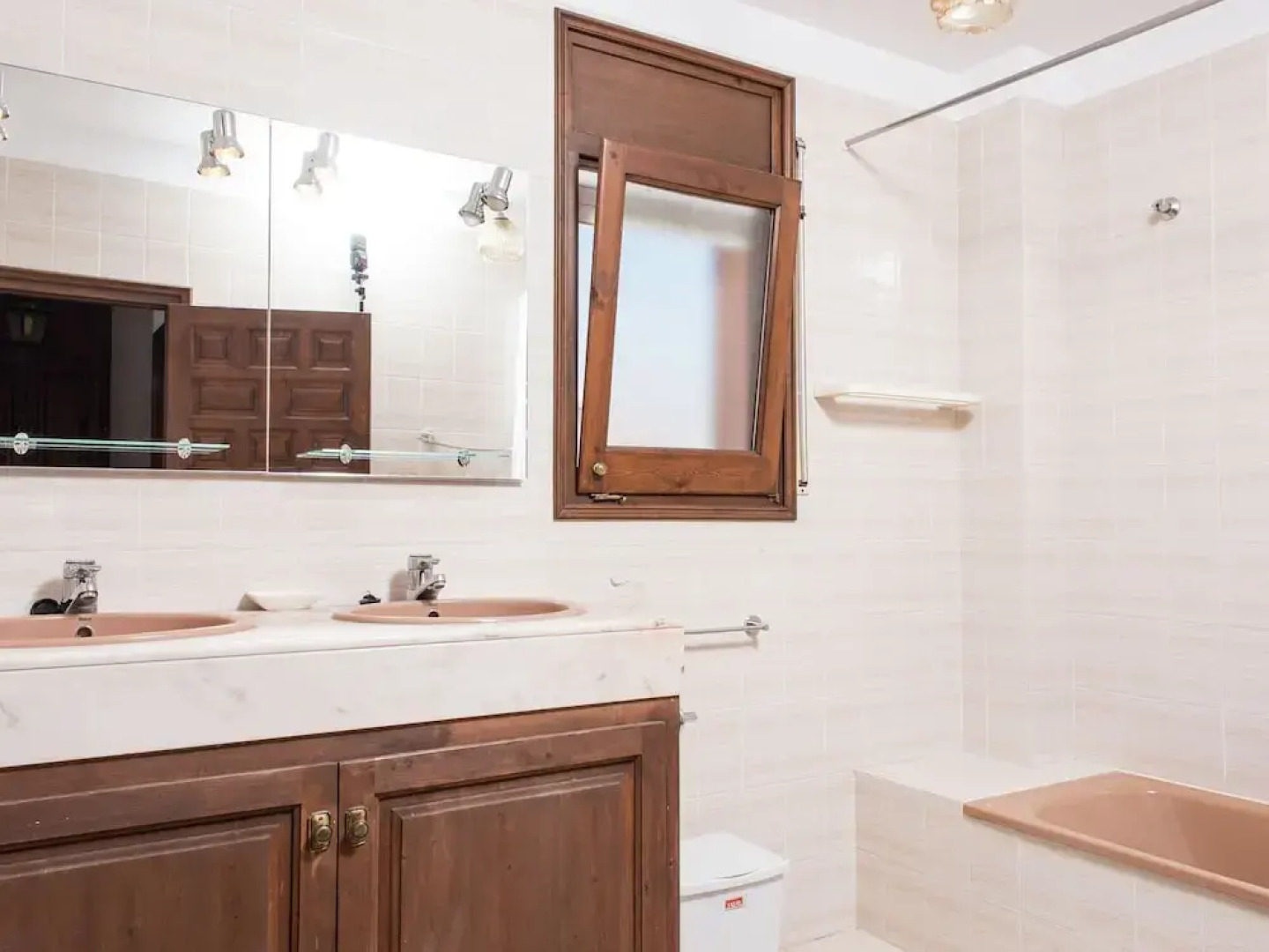 Modern Holiday Home in St Pere Pescador With Private Pool