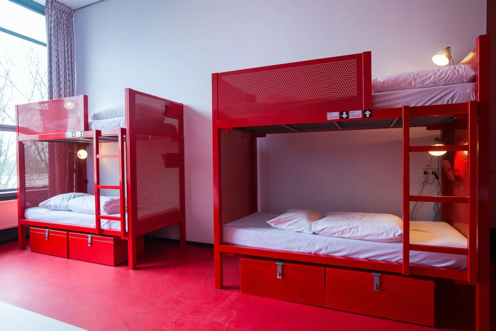 WOW Hostel Amsterdam