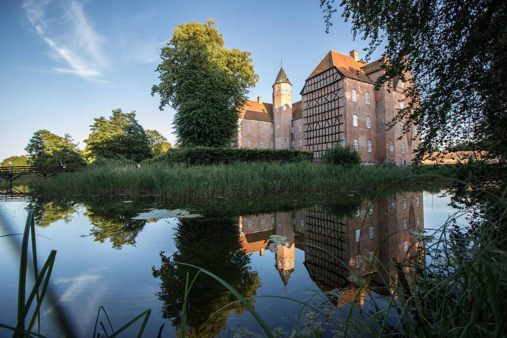 Sostrup Slot og Kloster